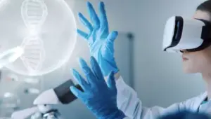 mulher com óculos de realidade virtual vendo modelo de DNA