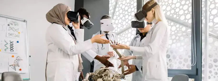 alunos em aula de Medicina